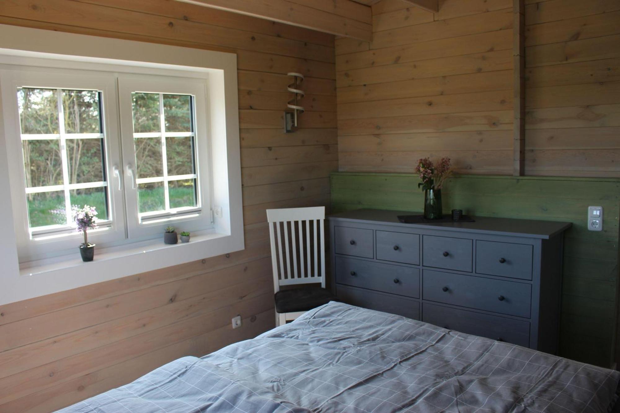 Idyllisches-Blockbohlenhaus-Mit-Eigenem-Garten-Und-Sauna-Zum-Wohlfuehlen Martensrade Zewnętrze zdjęcie