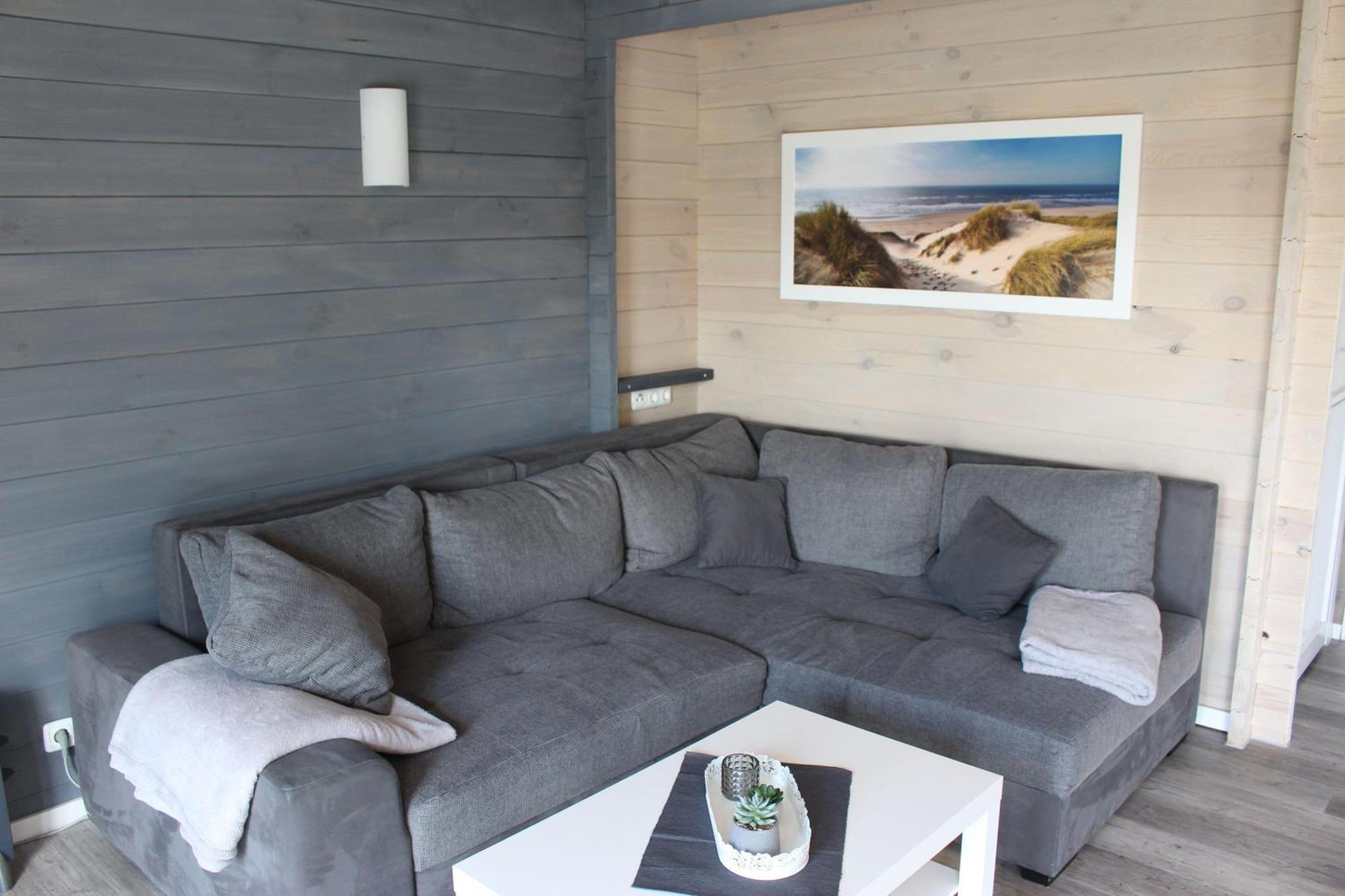 Idyllisches-Blockbohlenhaus-Mit-Eigenem-Garten-Und-Sauna-Zum-Wohlfuehlen Martensrade Zewnętrze zdjęcie